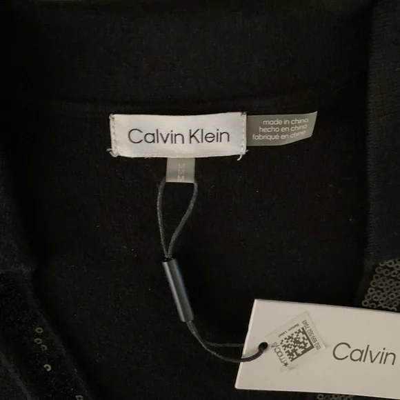 NWT Calvin Klein Black Pullover V-Neck Sweater - Picture 2 of 9